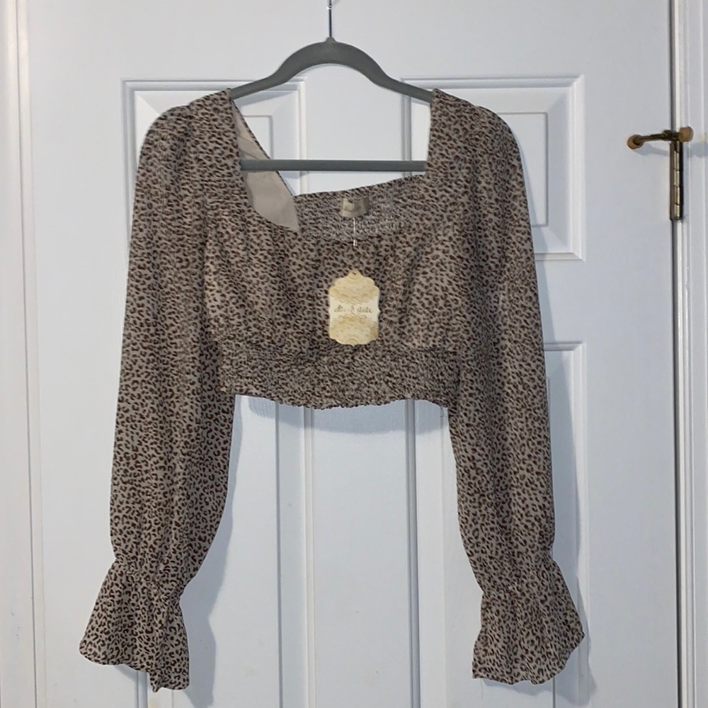 Cropped long sleeve top